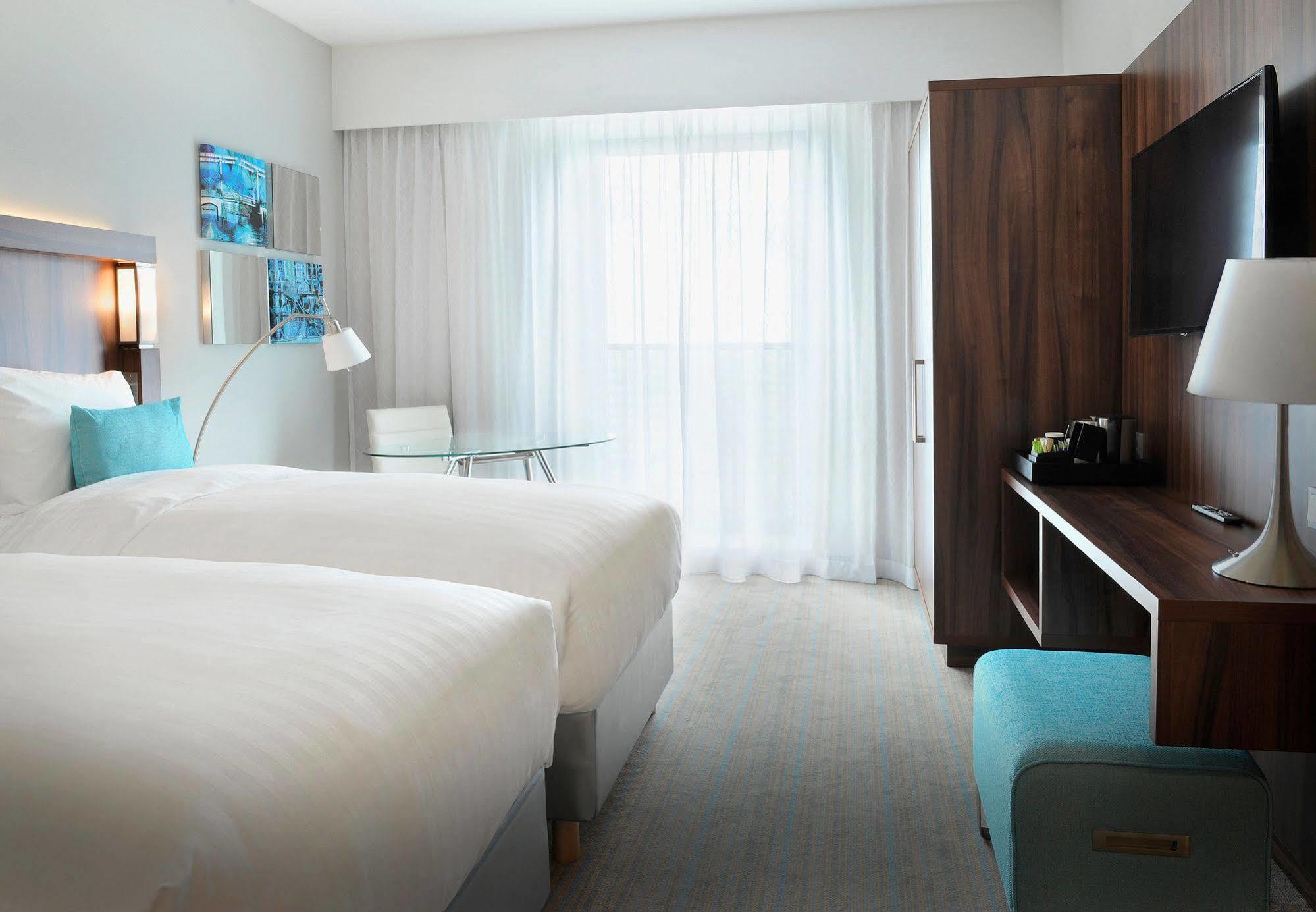 Отель Courtyard By Marriott Brussels Eu Экстерьер фото